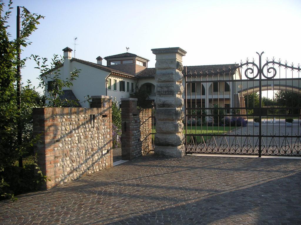 Agriturismo Due Torri Montebelluna Esterno foto