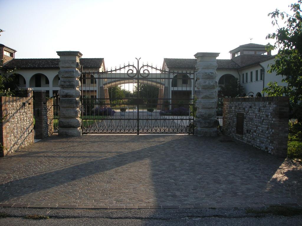 Agriturismo Due Torri Montebelluna Esterno foto